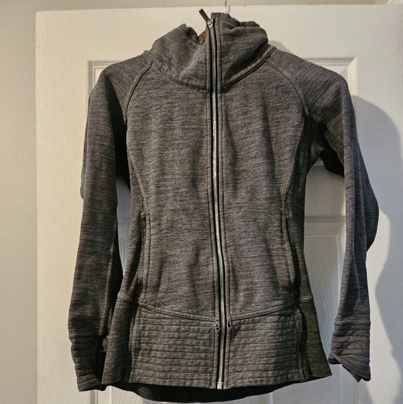 Lululemon Sweater - Picture 1 of 2